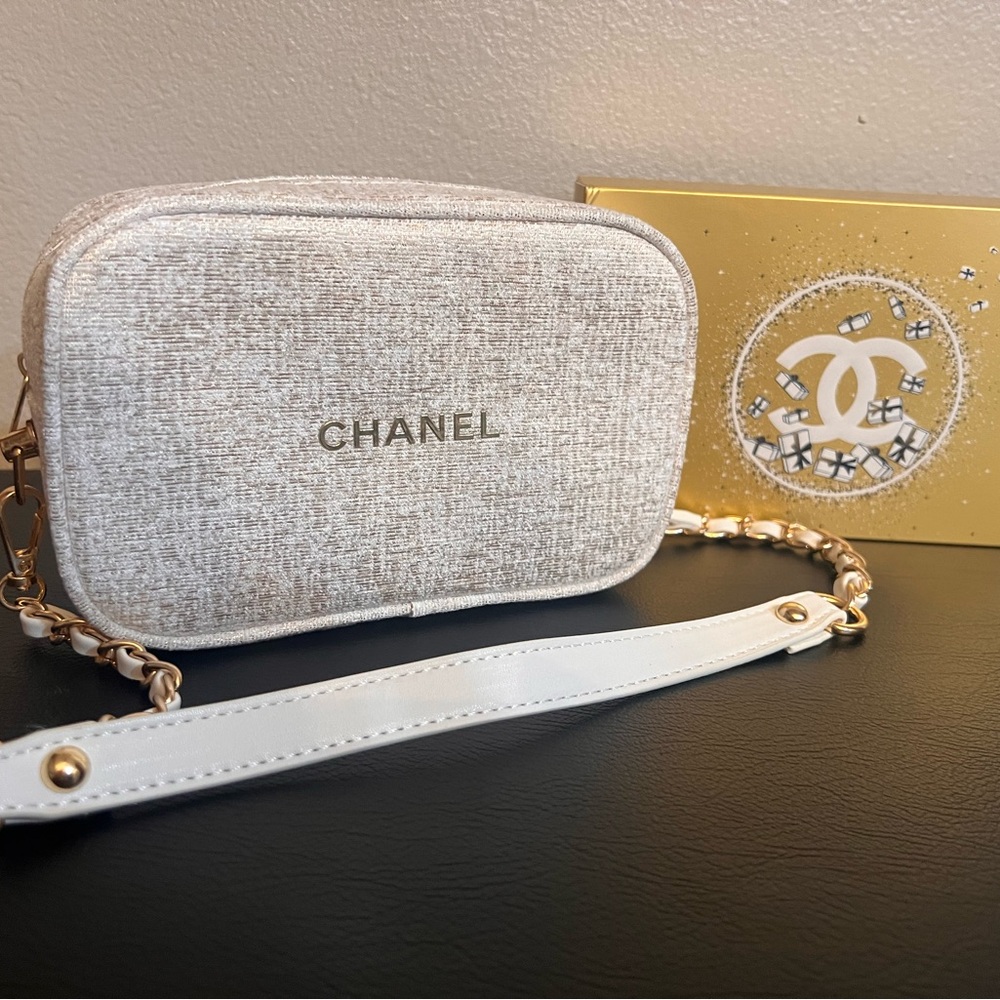 Chanel Holiday 2023 Pouch - Beige with white chain, D-rings bag converter